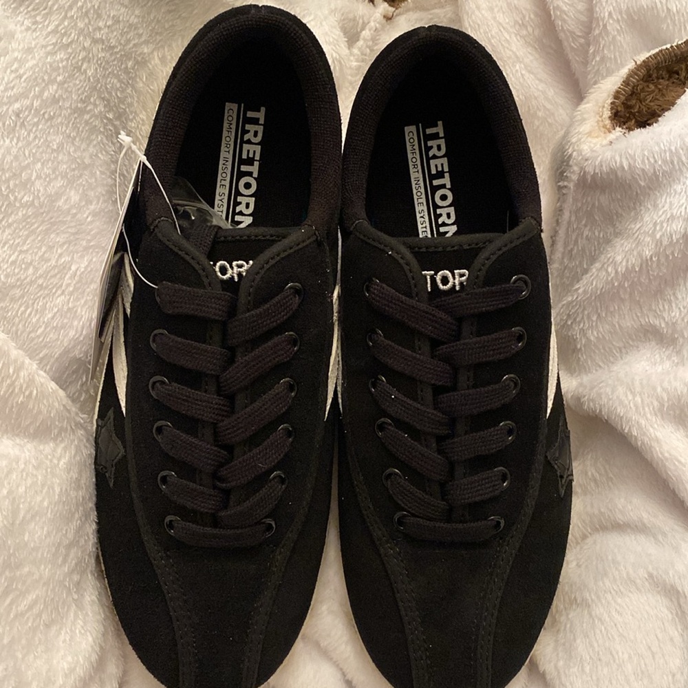 NWT Tretorn Nylite women’s sneaker size 7